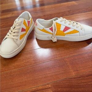 Soludos - The Original Ibiza Sneaker Oasis White / Rainbow Wave